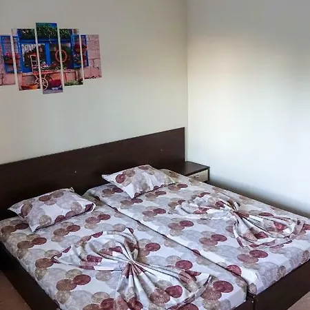 Хотелски Комплекс Рай Hotel Chernomorets